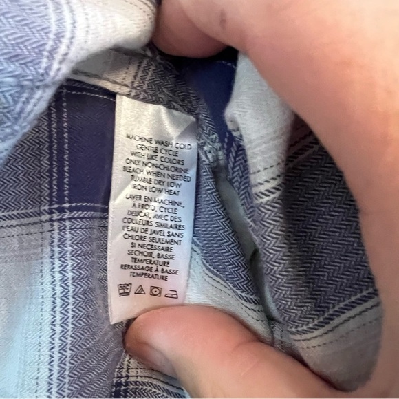 Calvin Klein Men's Blue White Plaid Classic Fit Long Sleeve Shirt Size Small - Picture 6 of 6